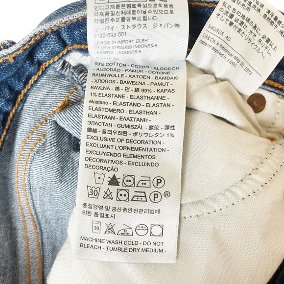 Levi’s Wedgie Icon Distressed High Waisted Jeans - Picture 7 of 8